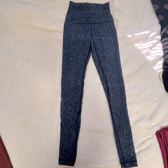 Lululemon Leggings - Picture 1 of 3